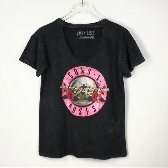 Guns N’ Roses Tops - Sold🥀Guns N’ Roses Choker V-Neck Graphic Band Tee